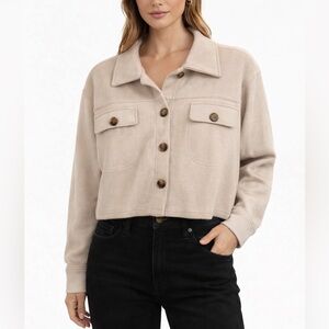 Oak & Meadow Size Medium Women's Cream Button-Up Cropped Shacket Jacket Top